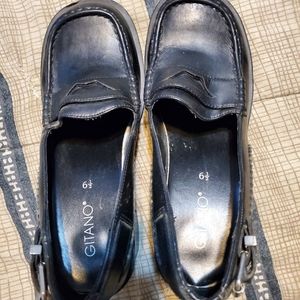 Gitano dress shoes, size 6.5, worn a few times, excellent condition.